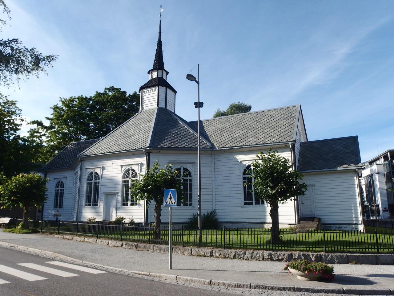 Hjelmeland begravelsesbyrå Begravelsesbyrå, Stranda - 31